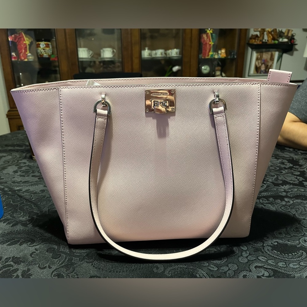 Michael Kors Tina Large Tote NWT
